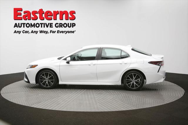 Photo of 2023 Ice Cap Toyota Camry