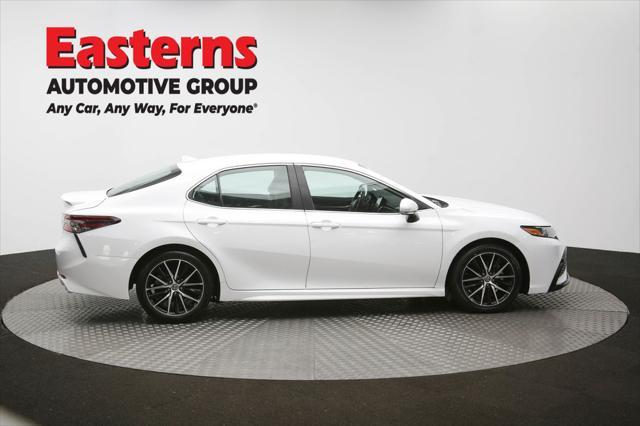 Photo of 2023 Ice Cap Toyota Camry