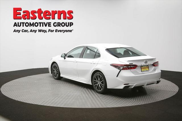 Photo of 2023 Ice Cap Toyota Camry