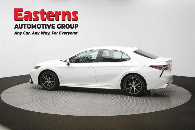 Photo of 2023 Ice Cap Toyota Camry