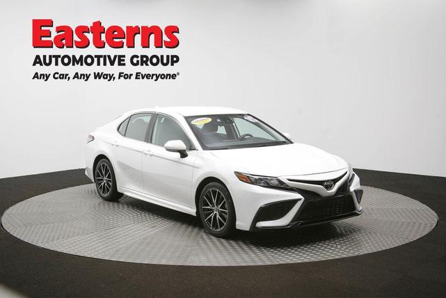 Photo of 2023 Ice Cap Toyota Camry