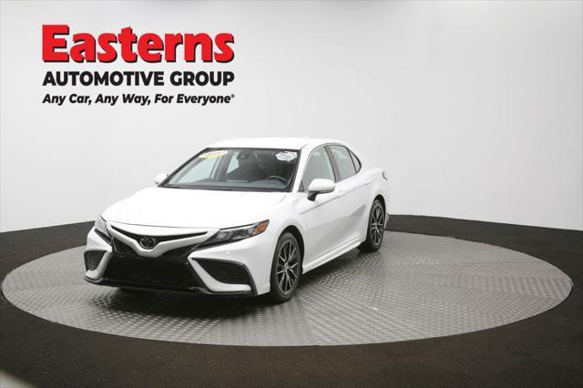 Photo of 2023 Ice Cap Toyota Camry