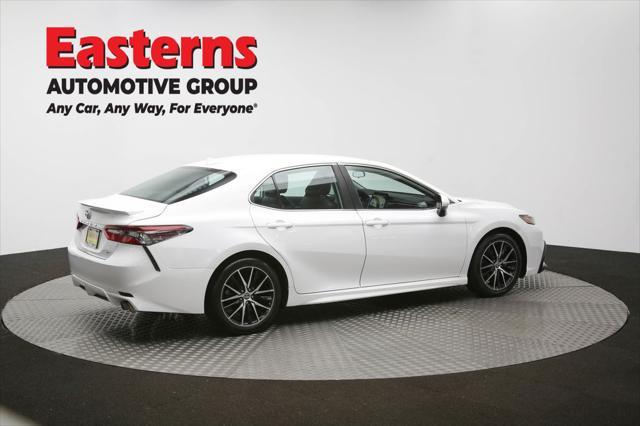 Photo of 2023 Ice Cap Toyota Camry