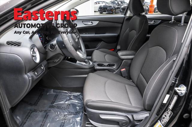 Photo of 2023 Aurora Black Pearl Kia Forte