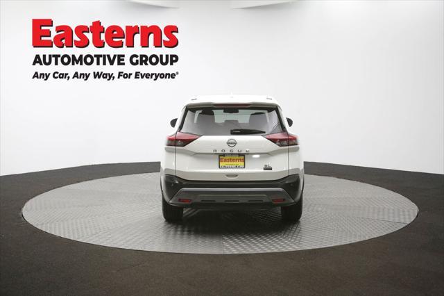 Photo of 2023 Pearl White Tricoat Nissan Rogue