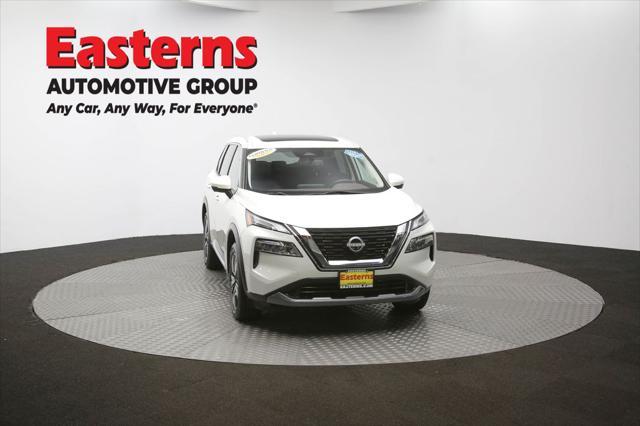 Photo of 2023 Pearl White Tricoat Nissan Rogue