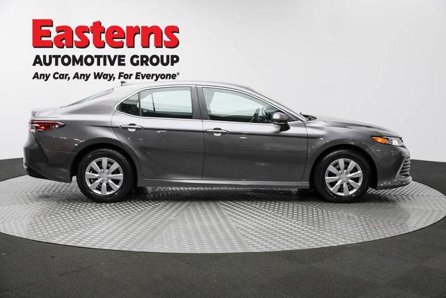 Photo of 2021 Predawn Gray Mica Toyota Camry