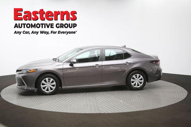 Photo of 2021 Predawn Gray Mica Toyota Camry