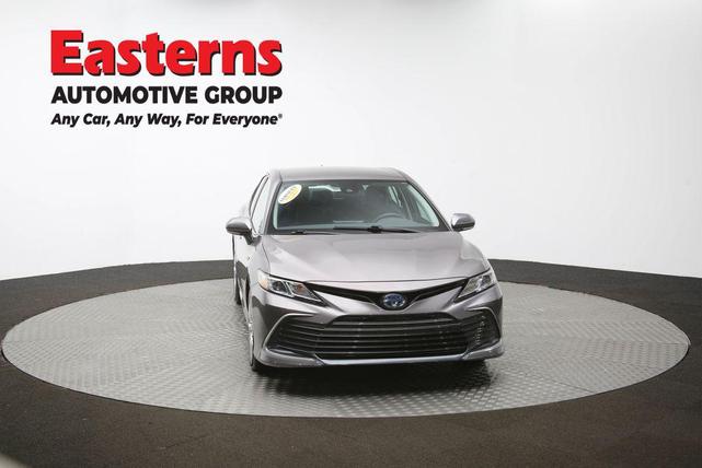 Photo of 2021 Predawn Gray Mica Toyota Camry
