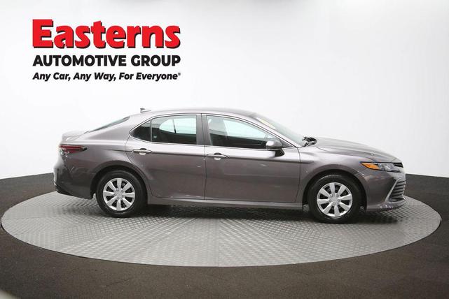 Photo of 2021 Predawn Gray Mica Toyota Camry