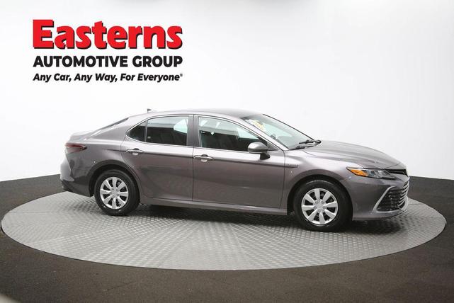 Photo of 2021 Predawn Gray Mica Toyota Camry