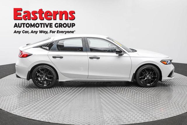 Photo of 2023 Platinum White Pearl Honda Civic