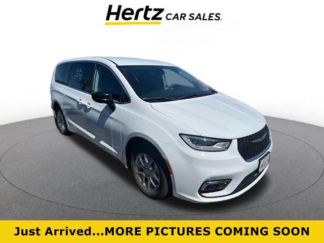 2024 Chrysler Pacifica