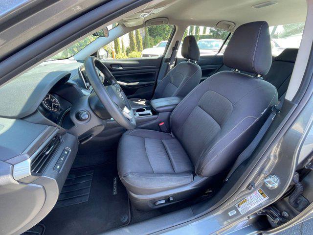 Photo of 2024 Gun Metallic Nissan Altima