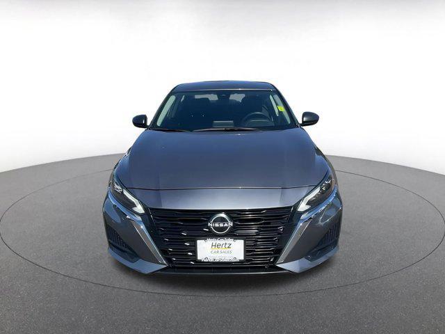 Photo of 2024 Gun Metallic Nissan Altima