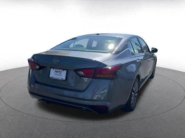 Photo of 2024 Gun Metallic Nissan Altima