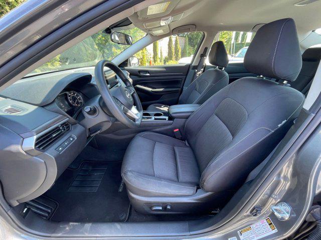 Photo of 2024 Gun Metallic Nissan Altima