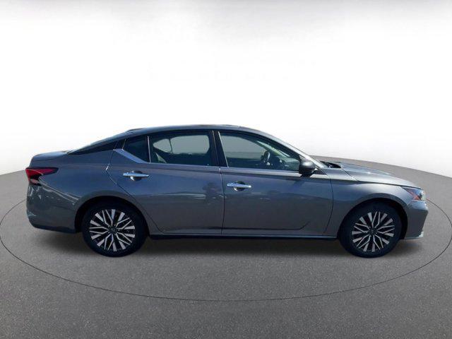 Photo of 2024 Gun Metallic Nissan Altima