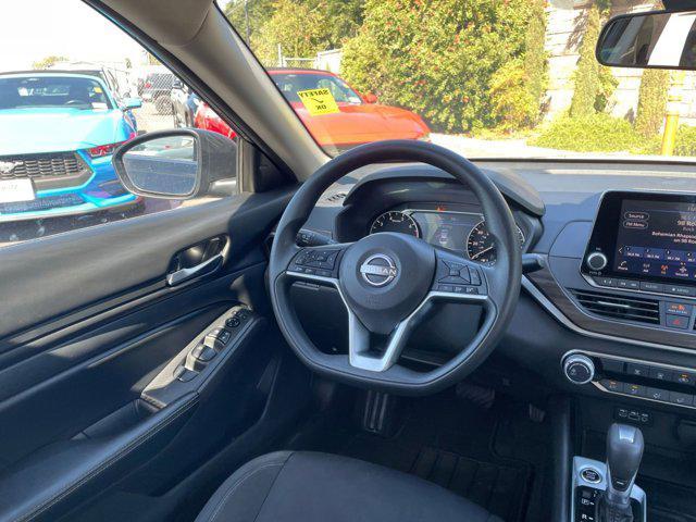 Photo of 2024 Gun Metallic Nissan Altima