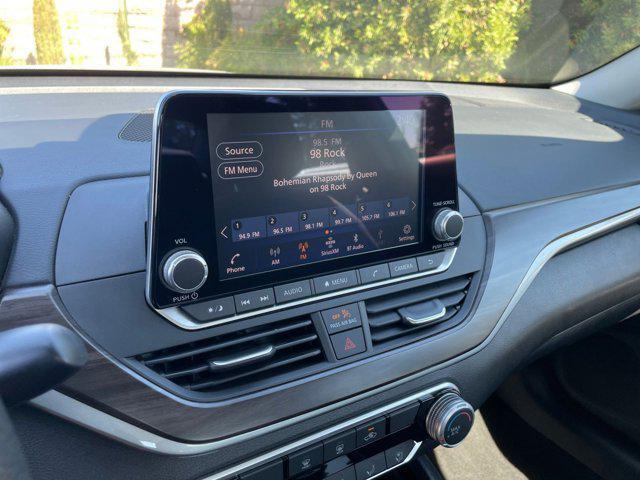 Photo of 2024 Gun Metallic Nissan Altima