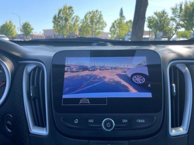 Photo of 2024 Summit White Chevrolet Malibu