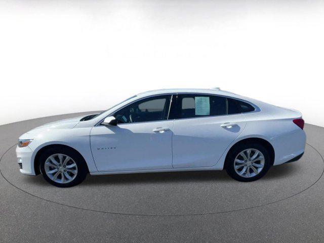Photo of 2024 Summit White Chevrolet Malibu