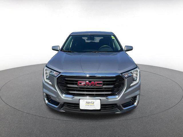 Photo of 2024 Sterling Metallic GMC Terrain