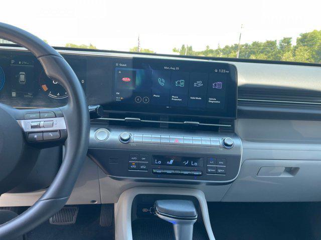 Photo of 2024 Abyss Black Pearl Hyundai KONA