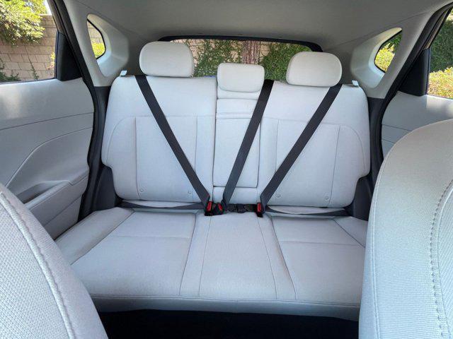 Photo of 2024 Abyss Black Pearl Hyundai KONA