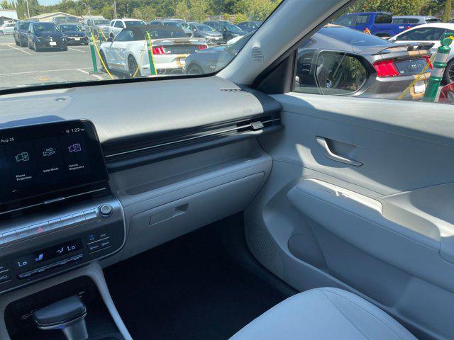 Photo of 2024 Abyss Black Pearl Hyundai KONA
