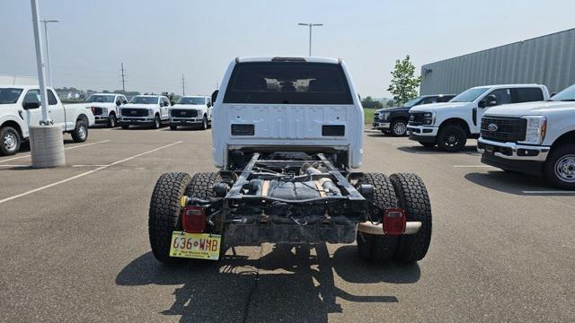 Photo of 2019 Oxford White Ford F-350