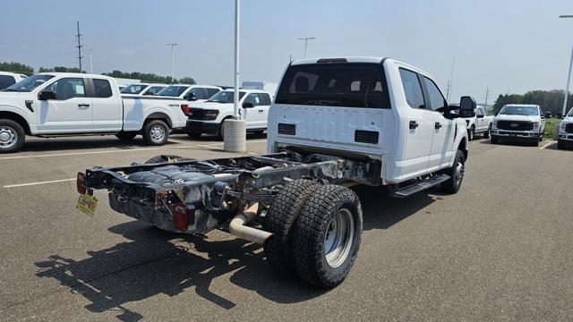 Photo of 2019 Oxford White Ford F-350