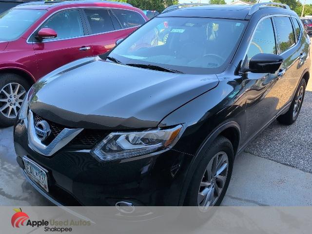 Photo of 2015 Super Black Nissan Rogue