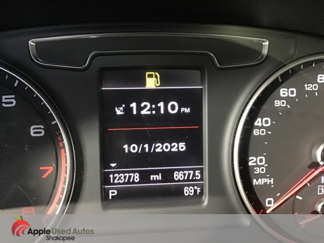 Photo of 2016 Utopia Blue Metallic Audi Q3