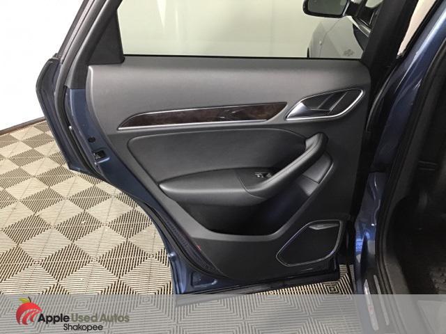 Photo of 2016 Utopia Blue Metallic Audi Q3