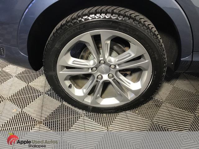 Photo of 2016 Utopia Blue Metallic Audi Q3
