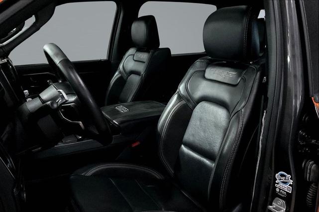 Photo of 2021 Granite Crystal Metallic Clearcoat RAM 1500