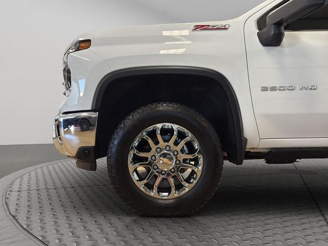 Photo of 2024 Summit White Chevrolet Silverado 2500