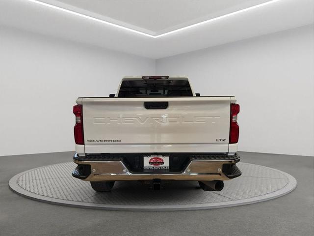 Photo of 2024 Summit White Chevrolet Silverado 2500