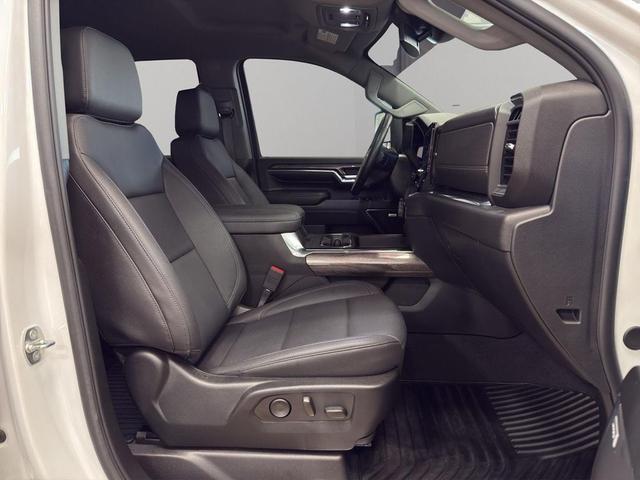 Photo of 2024 Summit White Chevrolet Silverado 2500