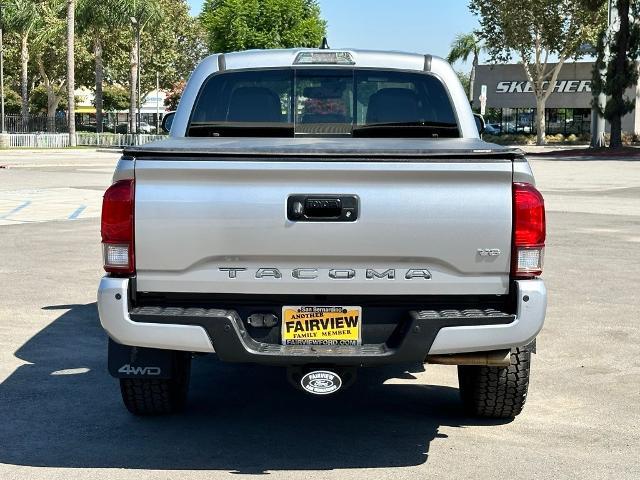 Photo of 2018 White Toyota Tacoma