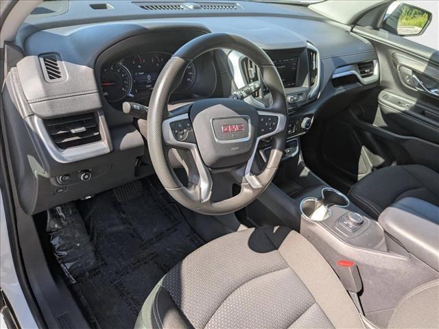 Photo of 2024 Summit White GMC Terrain