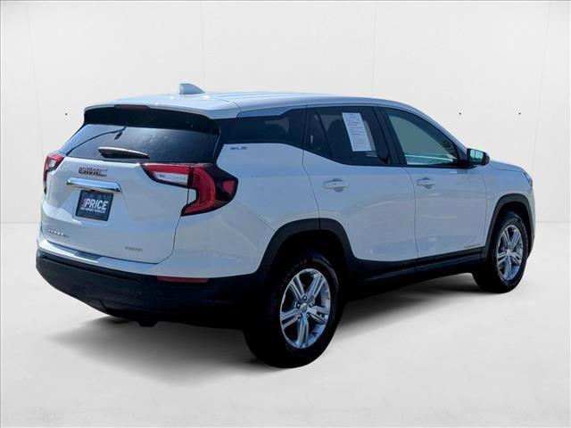 Photo of 2024 Summit White GMC Terrain