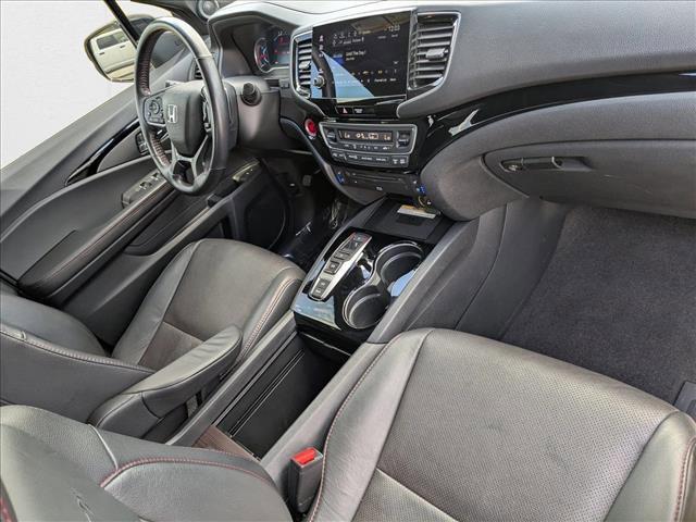 Photo of 2022 Crystal Black Pearl Honda Pilot