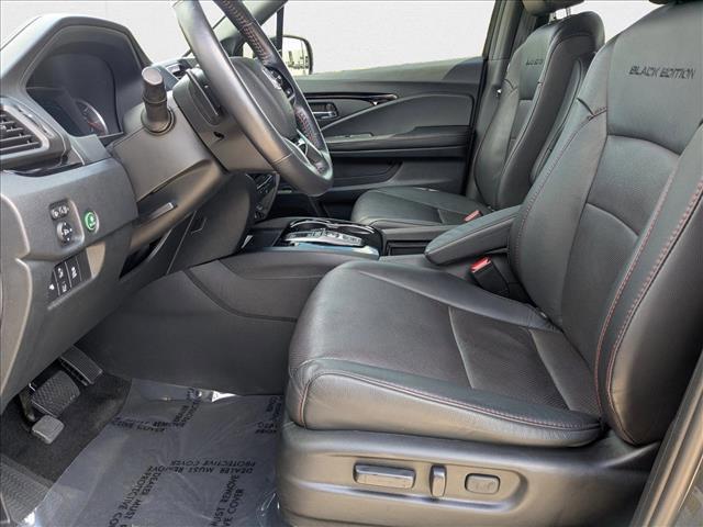 Photo of 2022 Crystal Black Pearl Honda Pilot