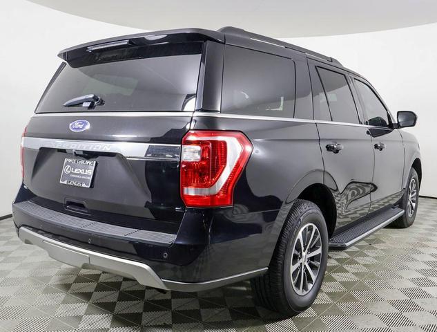 Photo of 2021 Agate Black Metallic Ford Expedition