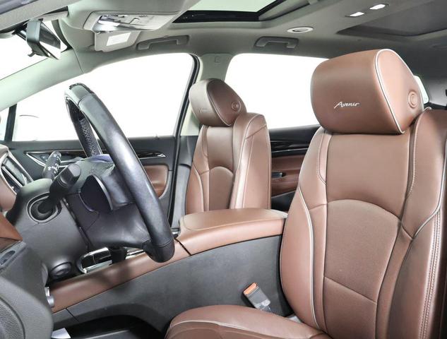 Photo of 2019 White Frost Tricoat Buick Enclave