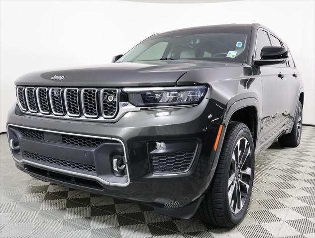 Photo of 2022 Rocky Mountain Pearlcoat Jeep Grand Cherokee L