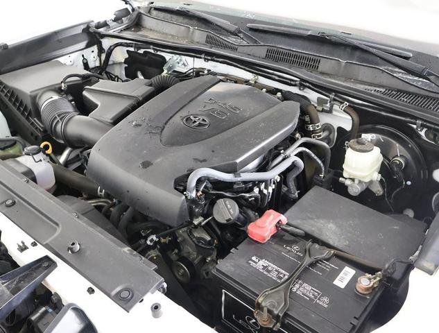 Photo of 2022 White Toyota Tacoma