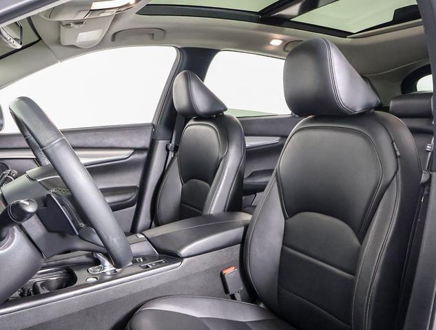Photo of 2021 Lunar White INFINITI QX50